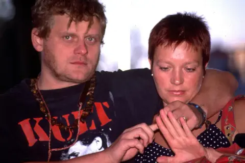 Kim jest żoną Kazika Staszewskiego? Nieznana historia miłości i rodziny