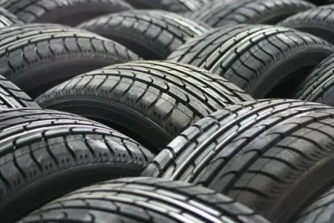 Jak wybrać idealną oponę do felg 7.5 j? Porady i najlepsze modele