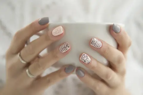 Manicure hybrydowy w domu: Krok po kroku do efektu jak z salonu