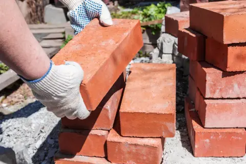 Betoniarka 150l: Od 1 do 2 taczek betonu? Sprawdź, jak to liczyć