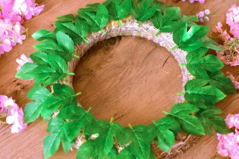 Twój wiosenny wianek DIY: Stwórz go krok po kroku!