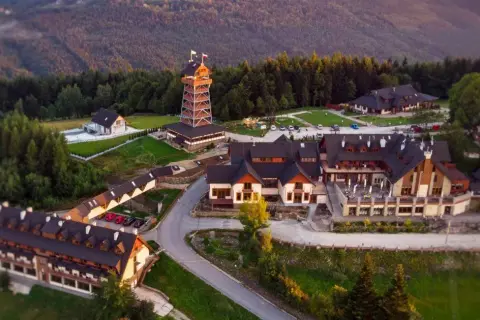 Babia Góra: Noclegi od schroniska po SPA co wybrać?
