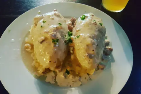 Gdzie zjeść w Wilnie? Odkryj najlepsze restauracje i smaki