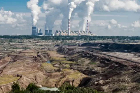 Elektrownia Bełchatów: Koniec ery węgla? Co dalej z gigantem?