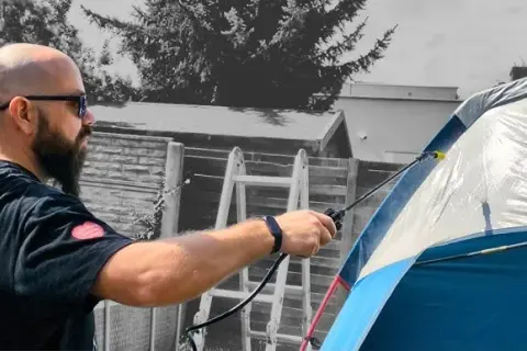 Jak prać namiot bez ryzyka uszkodzenia - sprawdzone metody i porady