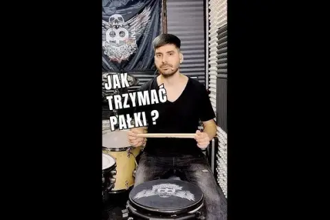 Jak trzymać pałeczki do perkusji, by uniknąć błędów i poprawić technikę
