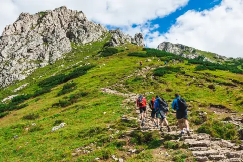 Jak wybrać szlak w Tatrach? Przewodnik dla każdego turysty