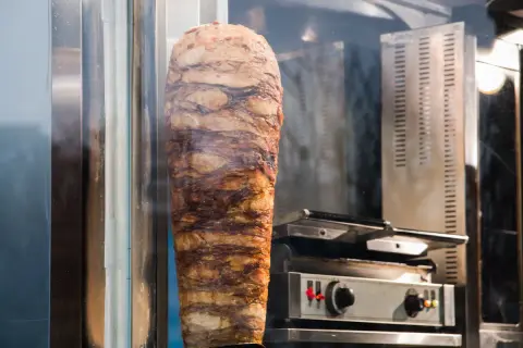 Grill do kebaba: Jak wybrać najlepszy? Poradnik Rafała Olszewskiego