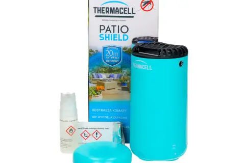 Zestaw Thermacell Patio Shield: turkusowy odstraszacz komarów na zewnątrz, kartridż i maty. Zapewnia 20m² ochrony.