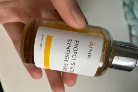 iUNIK serum: Które rewitalizujące serum wybrać dla Twojej cery?