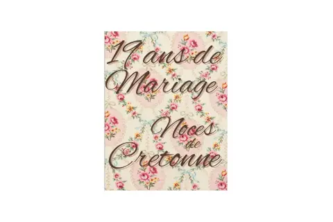 19 ans de mariage : noces de cretonne. Un fond fleuri de roses et de rubans bleus pour célébrer cet anniversaire.