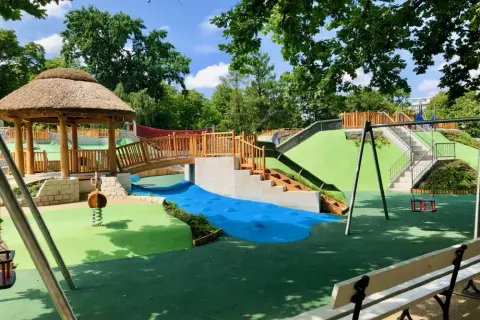 Park Ujazdowski: Plac zabaw otwarty! Co musisz wiedzieć przed wizytą?