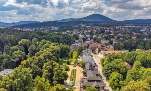 Szczawno-Zdrój: Atrakcje, szlaki, widoki. Twój przewodnik po uzdrowisku