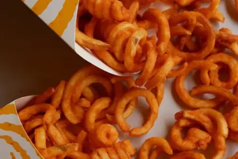 Jak zrobić zakręcone frytki z McDonald's – prosta receptura w domu