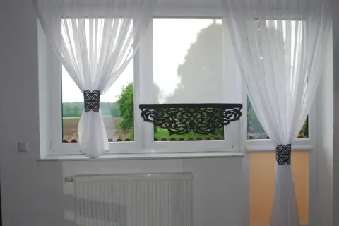 Jakie firany na okno balkonowe? 8 inspirujących pomysłów