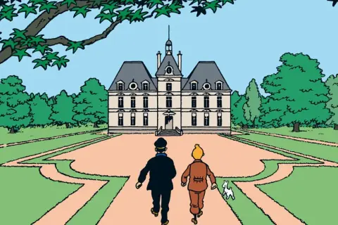 Tintin et le Capitaine Haddock courent vers un majestueux château de la Loire, Milou trottine à leurs côtés.