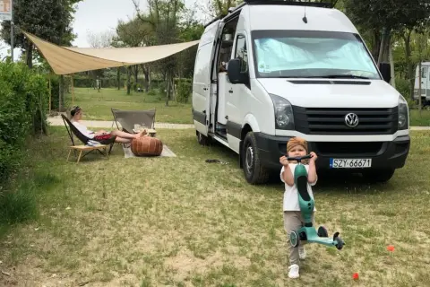 Ile kosztuje kemping we Włoszech? Zaskakujące ceny i porady na budżet