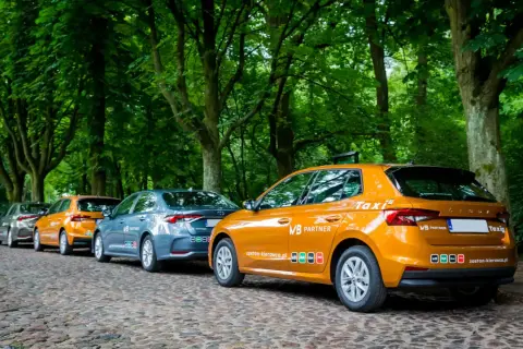 Ile można zarobić na Uberze w Poznaniu? Zaskakujące fakty o dochodach