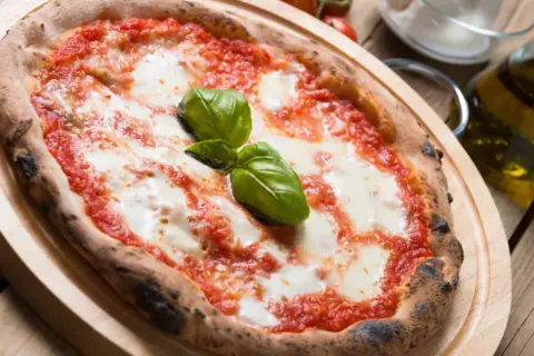 Dlaczego ciasto na pizzę nie jest elastyczne? Oto najczęstsze przyczyny