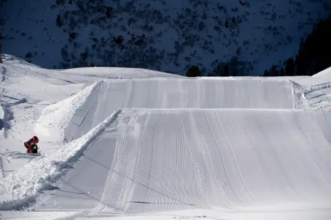 Najlepsze snowparki w Krakowie i okolicy dla miłośników freestyle'u