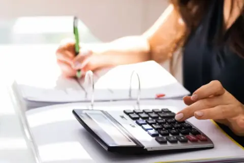 Jak uniknąć drugiego progu podatkowego przy umowie o pracę i zaoszczędzić