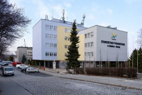Starostwo Powiatowe w Bielsku-Białej. Tu załatwisz rejestrację samochodu.