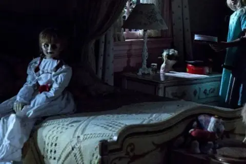 Annabelle - poznaj daty premiery horroru, który przeraża