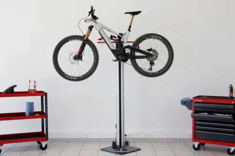 E-Bike Montageständer: Welcher hält Ihr schweres Bike wirklich?