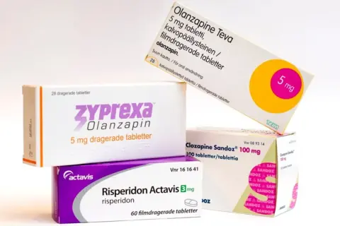 Läkemedel som Zyprexa, Olanzapine Teva, Risperidon Actavis och Clozapine Sandoz. Dessa kan användas som medicin mot autism för att hantera symtom.