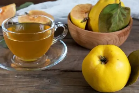Jak zrobić dobrą nalewkę z pigwy, aby zachwycić smakiem i aromatem