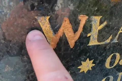 Malowanie liter na pomniku jaka farba - wybierz najlepsze rozwiązania