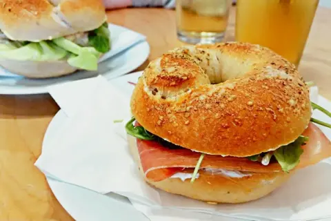 Gdzie dobrze zjeść w Szczecinie? Moje sprawdzone TOP rekomendacje