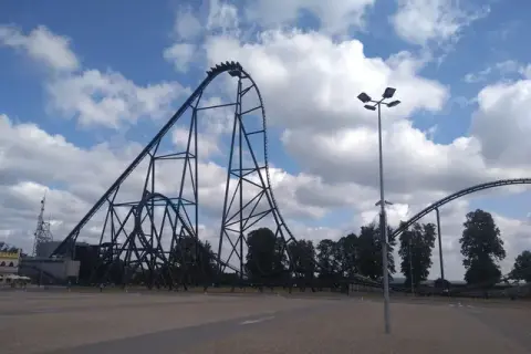 Ile metrów wysokości ma Hyperion? Zaskakujące fakty o rollercoasterze