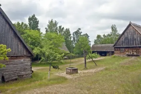 Odkryj fascynującą historię skansenu wsi kaszubskiej i jego skarby