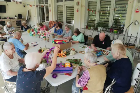 Zajęcia z seniorami: Odkryj pomysły na zdrowie i radość!