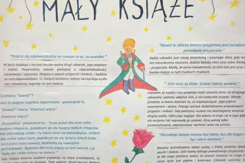 Cytaty z Małego Księcia: "Stajesz się odpowiedzialny na zawsze za to, co oswoiłeś." i "Lecz oczy są ślepe. Szukać należy sercem.