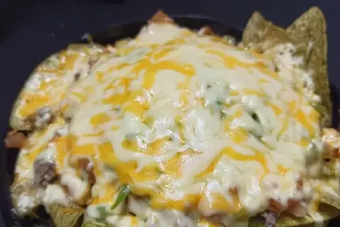 Nachos con queso en microondas: la receta definitiva sin fallos