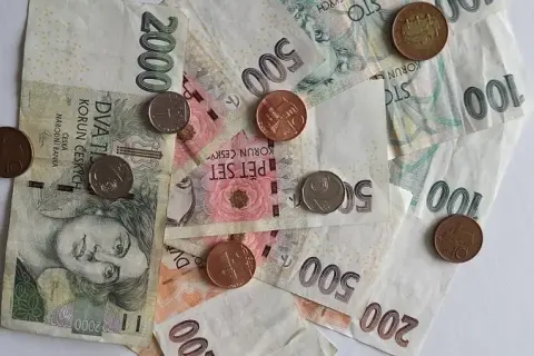 Ile naprawdę kosztują pamiątki w Czechach? Sprawdź ceny i oszczędzaj!
