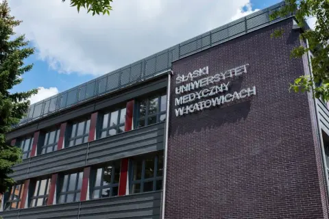 Śląski Uniwersytet Medyczny w Katowicach: Kluczowe informacje i oferty edukacyjne