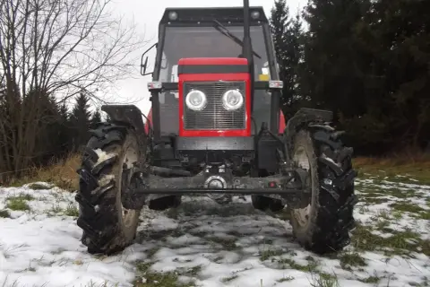 Zetor 5211 ile oleju do silnika – kluczowe informacje i porady