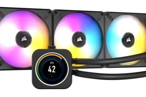 Ein AIO mit Display zeigt drei Lüfter mit RGB-Beleuchtung und eine CPU-Temperatur von 42°C.