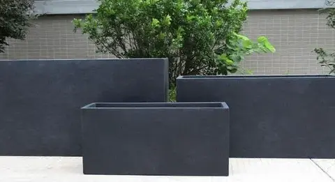 Las mejores macetas grandes rectangulares para transformar tu jardín