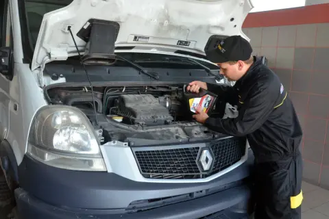 Iveco Daily 3.0 ile oleju do silnika? Sprawdź, aby uniknąć problemów!