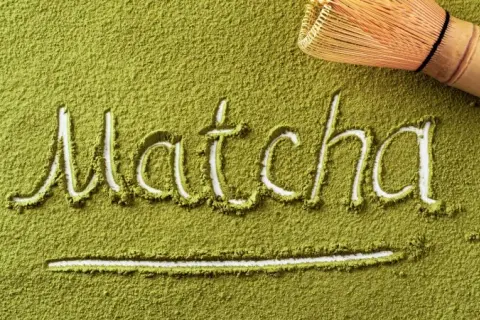 Czy matcha odchudza? Odkryj, jak wspiera utratę wagi