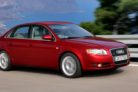 Audi A4 B7 Sedan: Elegancja, Komfort i Osiągi w Jednym