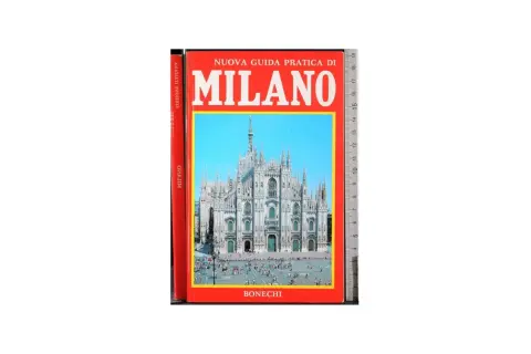Guida pratica di Milano con il Duomo in primo piano. Perfetta per chi cerca un'avventura, magari anche una **volt discoteca** per la sera.