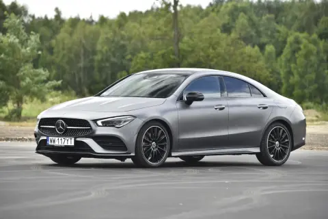 Mercedes CLA 200: Pojemność baku, spalanie i zasięg - ile przejedziesz?
