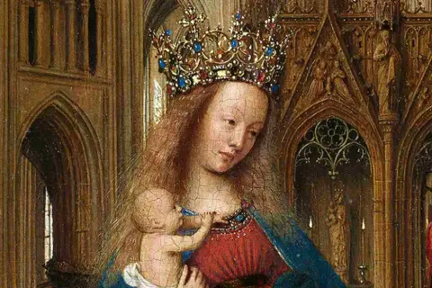 Detail aus Kunstwerken von Jan van Eyck: Madonna mit Kind, gekrönt, in einer gotischen Kirche.