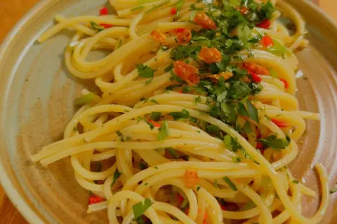 Pyszne spaghetti z aioli: prosty przepis na wyjątkowe danie