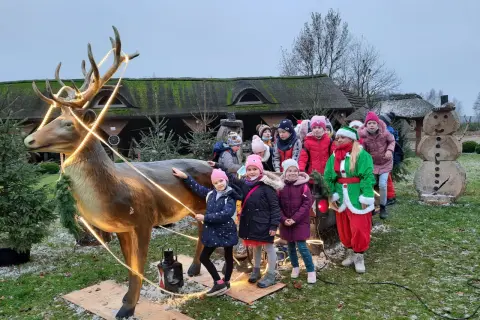 Wioska Świętego Mikołaja w Skansen Bicz – magiczne atrakcje dla rodzin